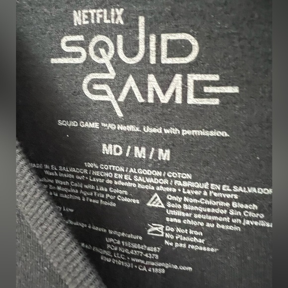 🆕 Squid Games logo t-shirt size medium - Picture 2 of 4